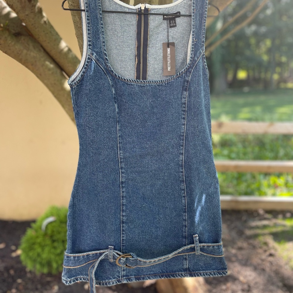 NWT Pretty Little Thing scoop neck denim belt dress.
